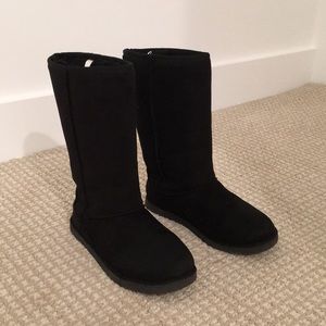 Black boots